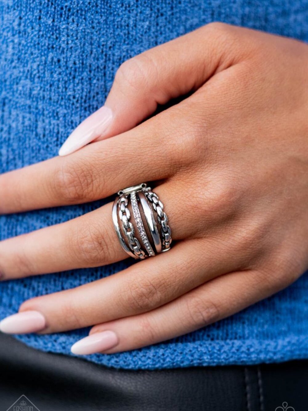 Paparazzi Jewelry Accessories - LINK Out Loud - White Ring - Vintage